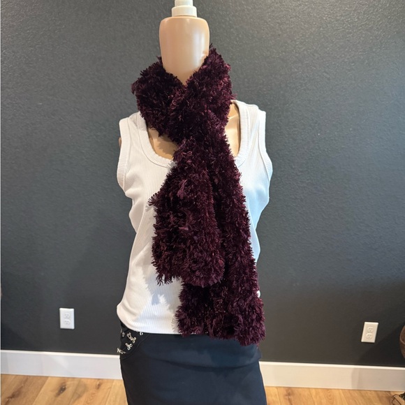Y2K Burgundy Scarf - Picture 6 of 7